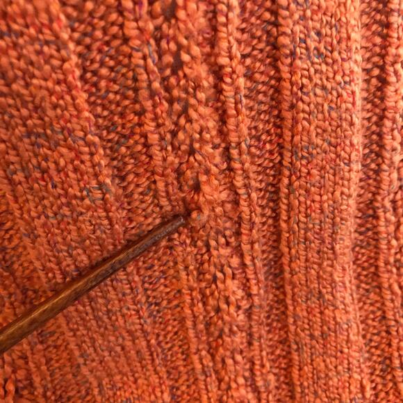 Maurices Rust Cable Knit V-Neck Sweater M Soft Grunge Bella Swan Cozy Knit Y2K - Picture 5 of 8